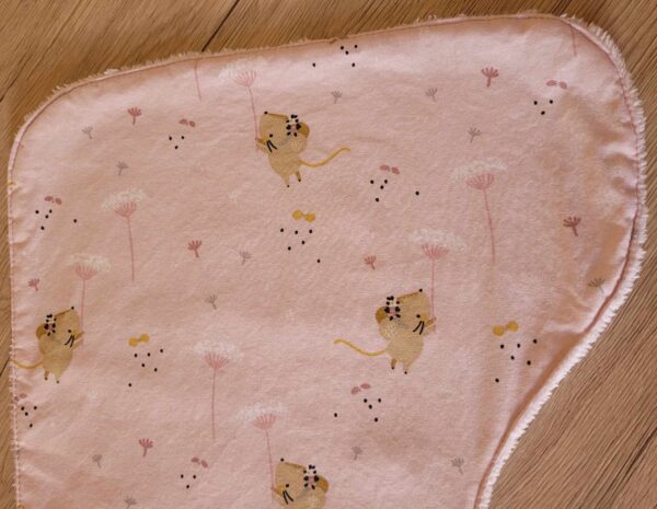 linge de régurgitation motif les souris